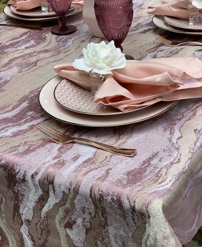 Metallic print : Vegas Mauve Table Cloth