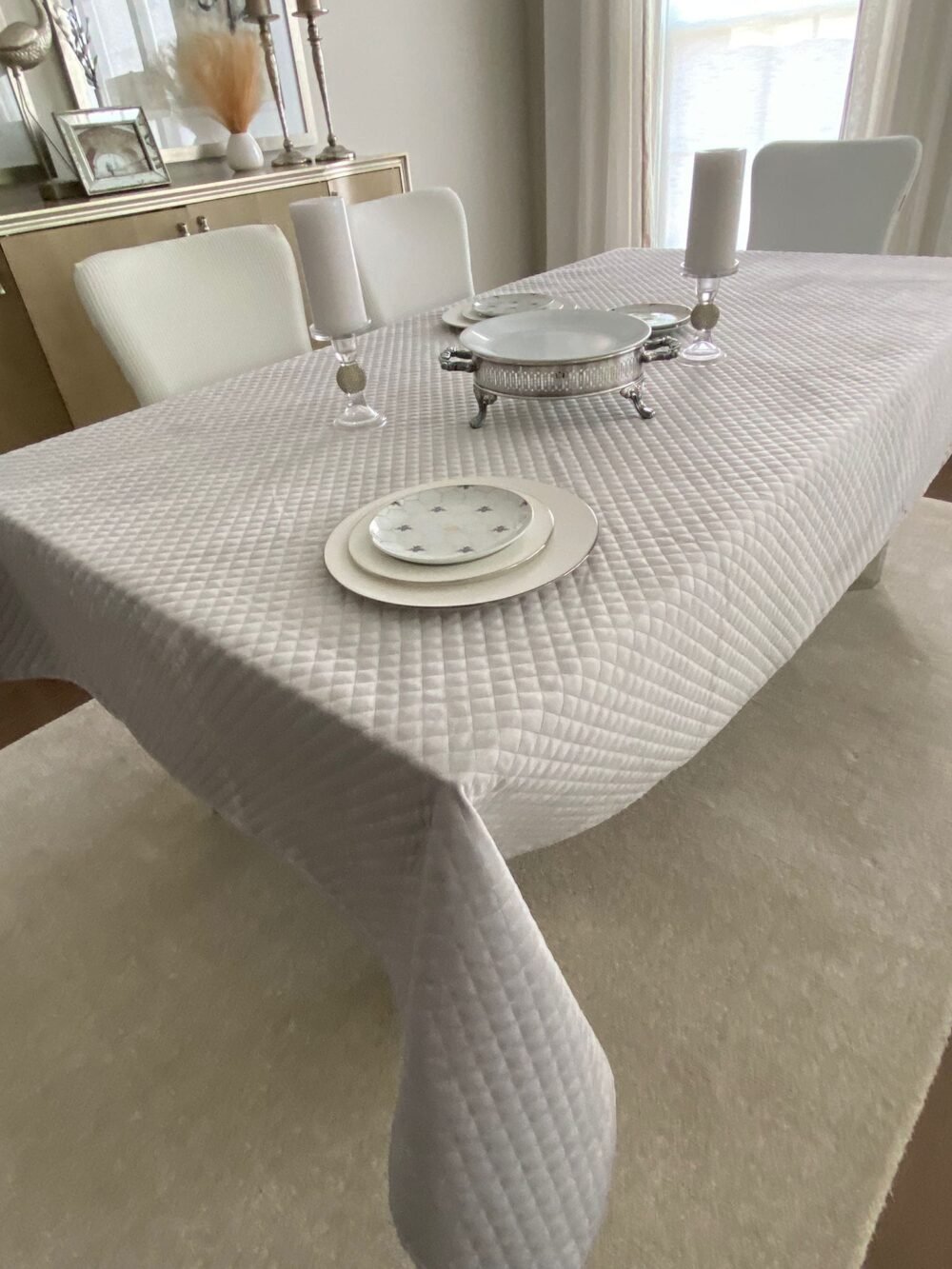 Quilted Velvet Table Cloth - Image 2